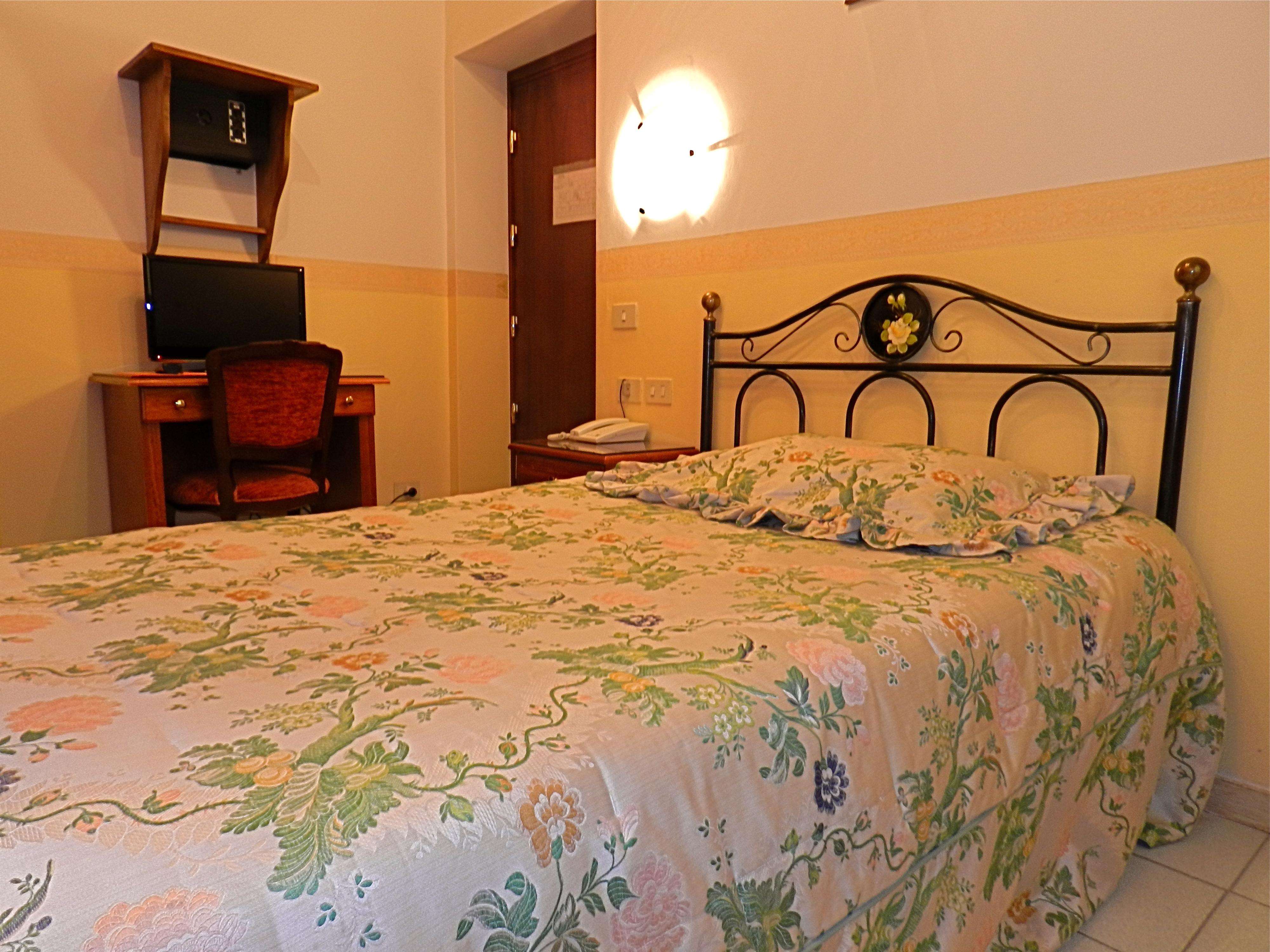 Hotel Desiree Firenze Bagian luar foto