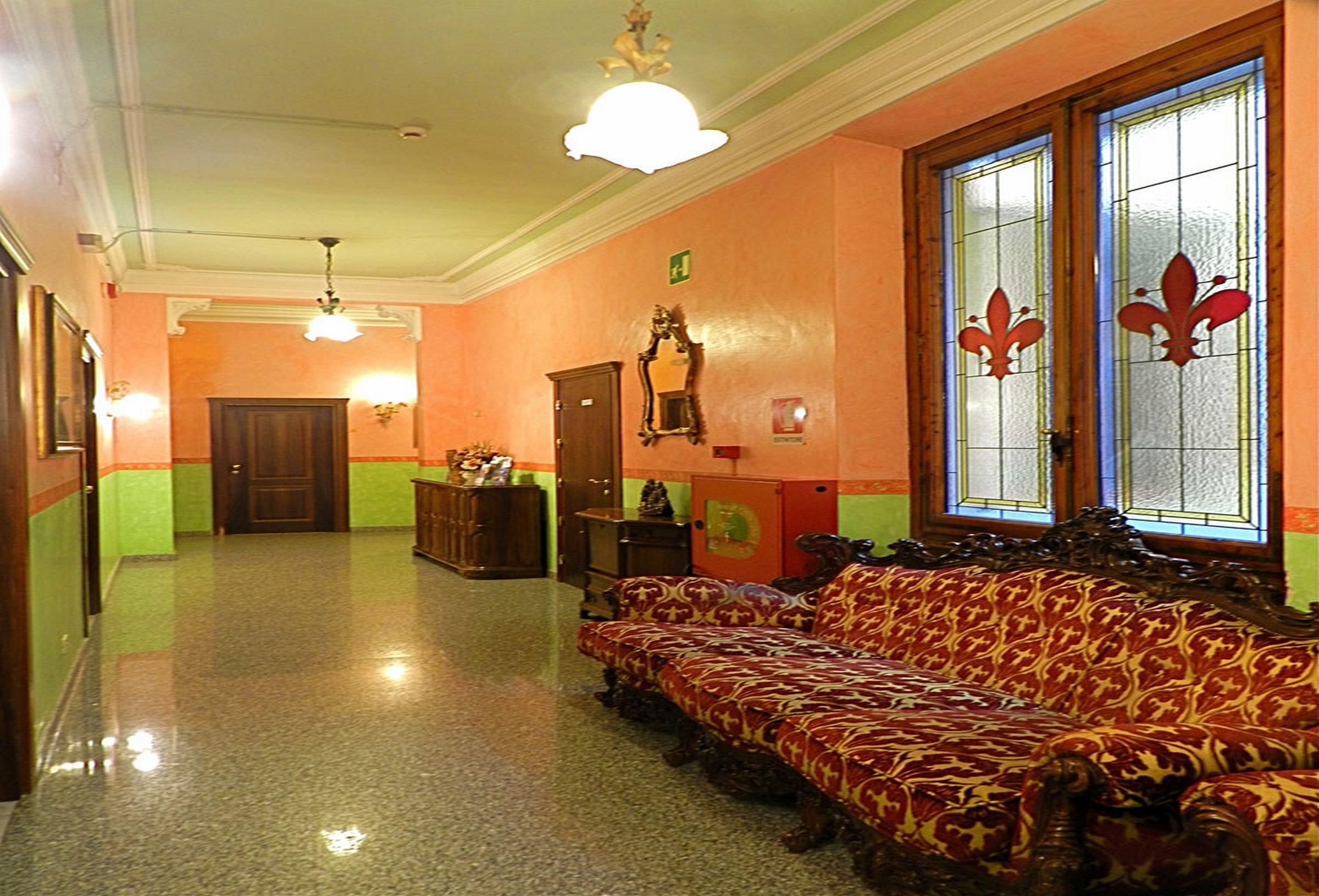 Hotel Desiree Firenze Bagian luar foto