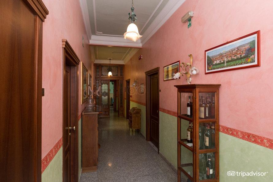 Hotel Desiree Firenze Bagian luar foto