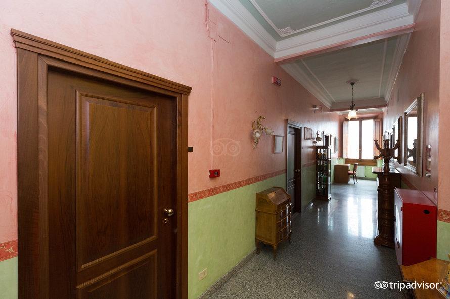 Hotel Desiree Firenze Bagian luar foto