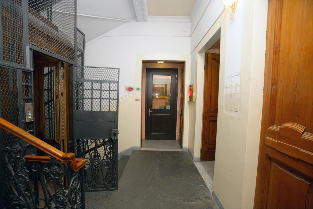 Hotel Desiree Firenze Bagian luar foto