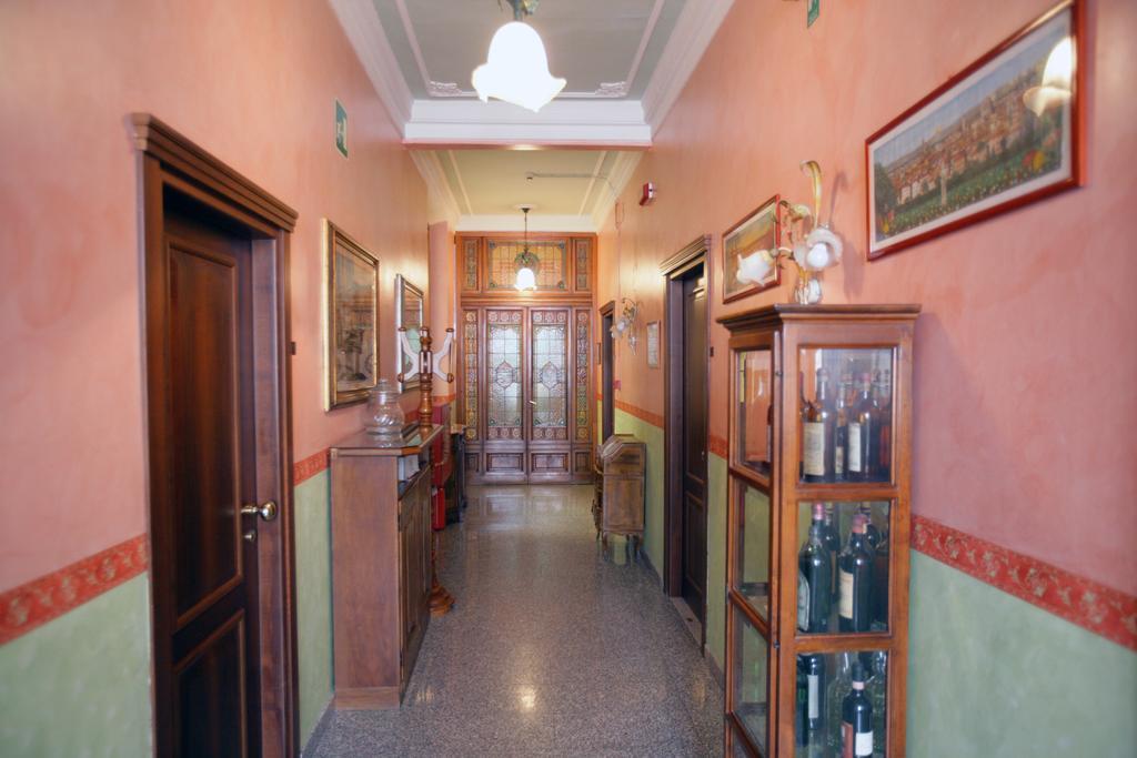 Hotel Desiree Firenze Bagian luar foto